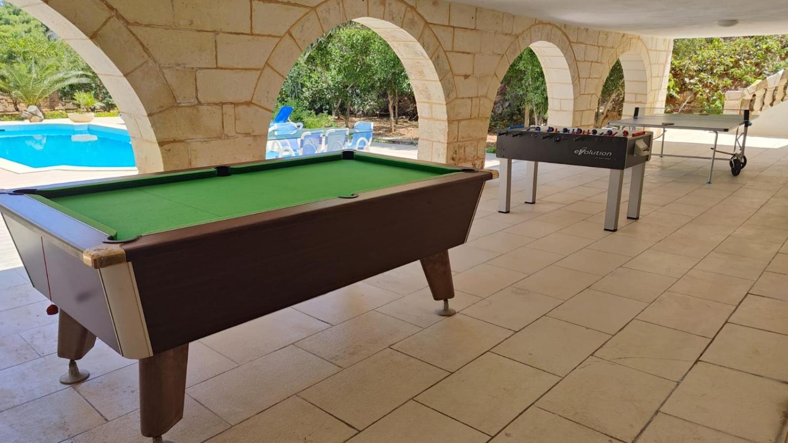 Stunning Villa With Pool, Table Tennis, Table Soccer And A Pool Table Нашшар Экстерьер фото